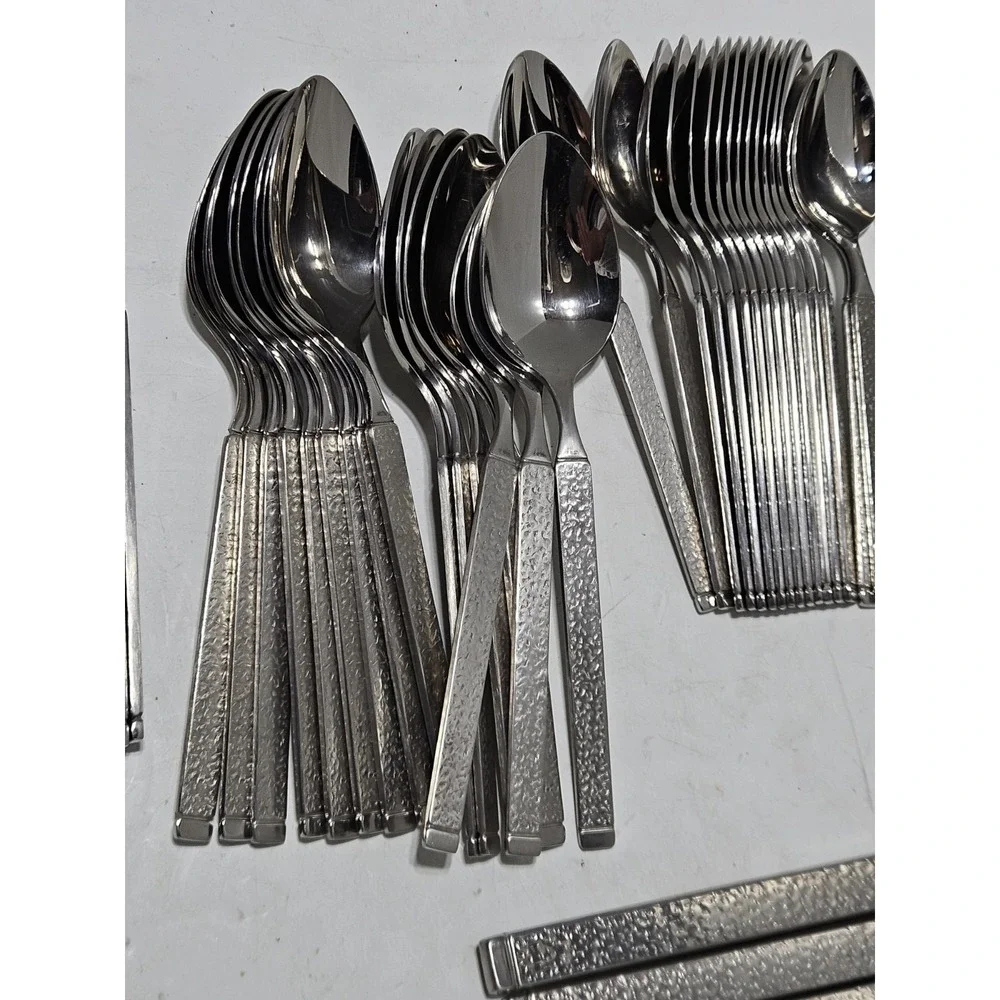 Gorham CASABLANCA 106 Piece Lot Stainless G Hammered Handle Silverware Flatware